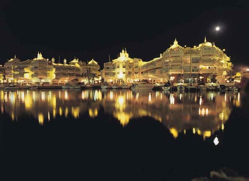 Puerto Marina Palace Benalmadena Exterior photo